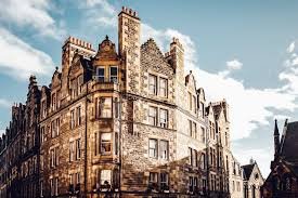 From London to Edinburgh: Iconic UK Destinations Worth Adding to Your Bucket List